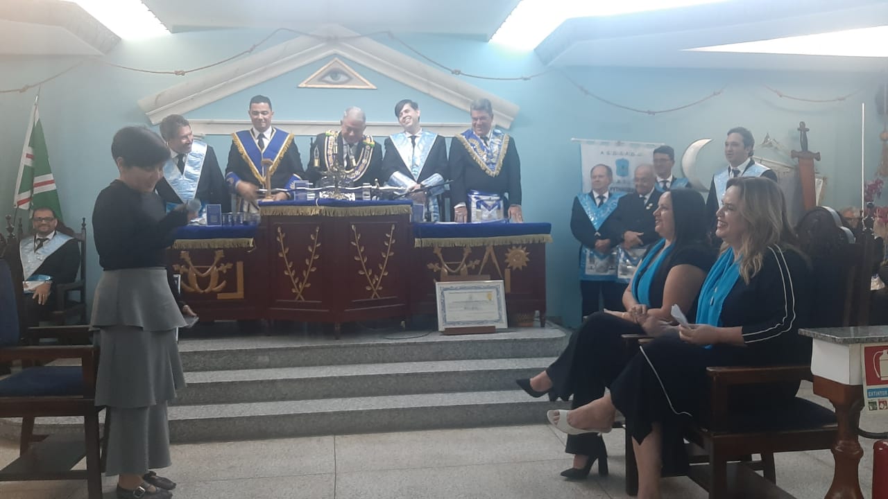 Foto 3 - Tempo de renovação: Loja Mestre Pythágoras realiza Sessão Magna de Transmissão de Cargos e Posse